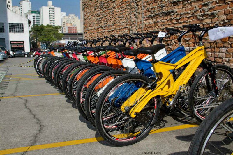 A primeira bicicleta de plástico reciclado do mundo é brasileira