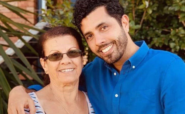 Mãe que rejeitou o filho gay escreve carta de arrependimento: “O amor é nosso líder”