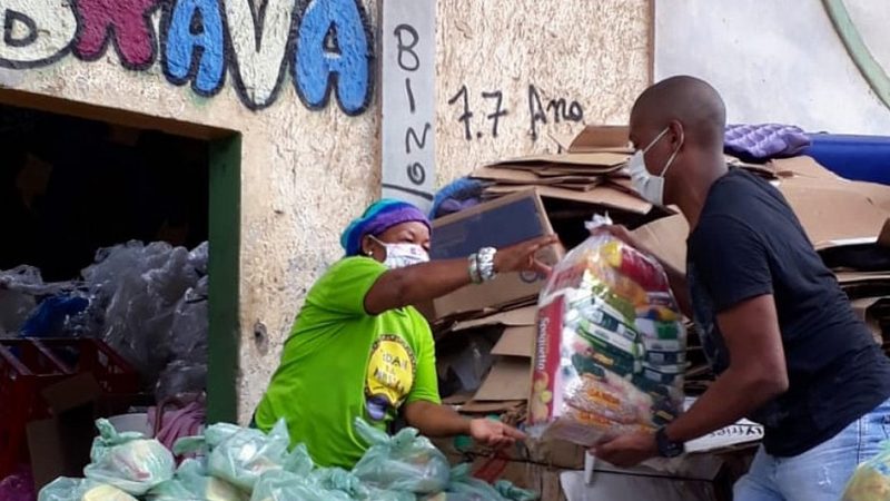 Braskem doa 27 toneladas de alimentos para catadores e recicladores baianos