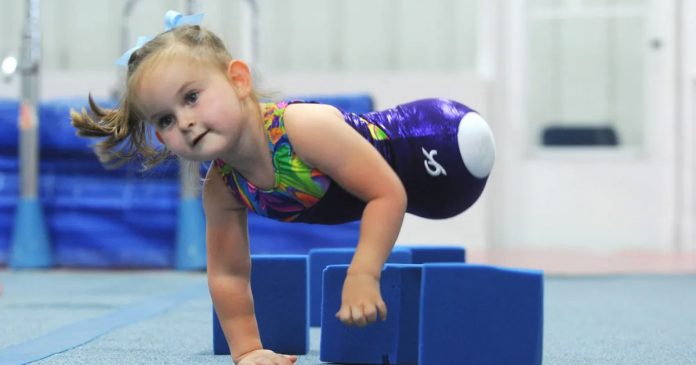 Menina de 8 anos nasce sem as pernas e inspira o mundo com seu talento para ginástica olímpica