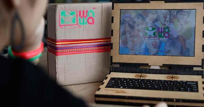 Empresa cria laptop ecológico, feito de madeira e que funciona com energia solar