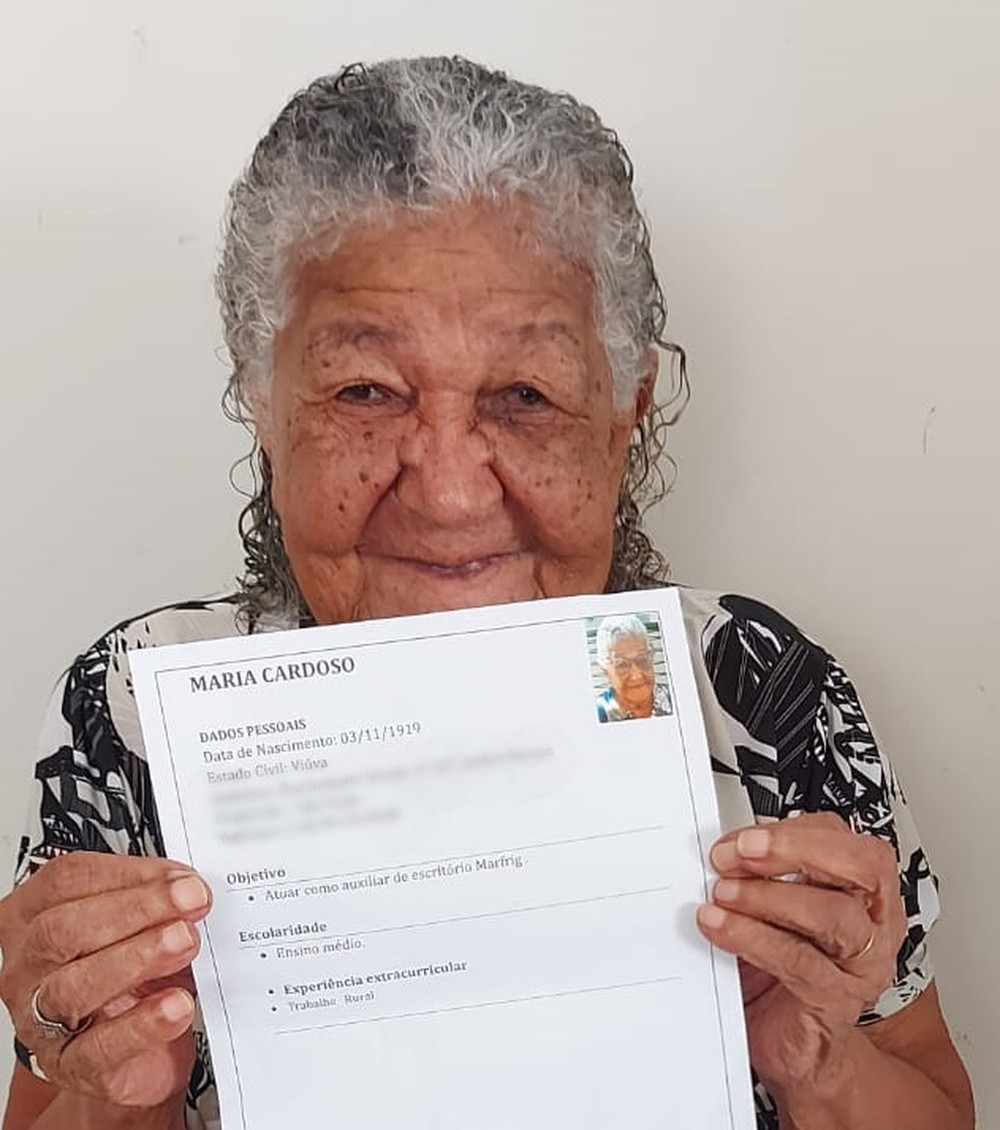 Idosa de 101 anos entrega currículo em empresa do interior de SP e caso viraliza na web: ‘Para ajudar um pouco’