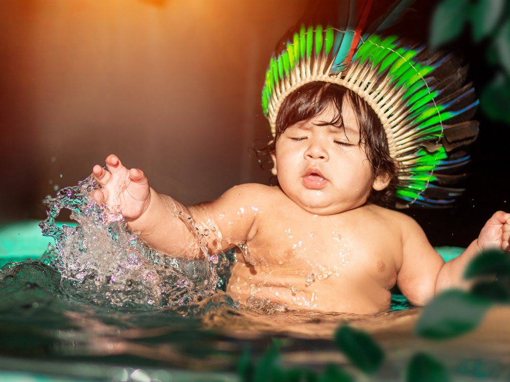 No interior do AM, bebê faz ensaio fotográfico com temática indígena e viraliza nas redes sociais