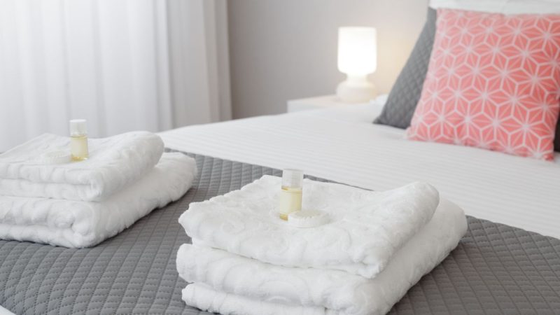 Dicas para deixar sua cama parecida com a de um hotel
